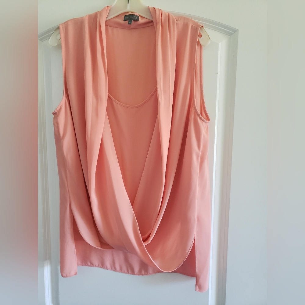 Vince Camuto womens sleeveless elegant blouse